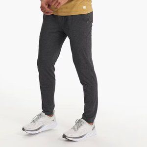 Vuori - Ponto Performance Pant in "Charcoal Heather"
